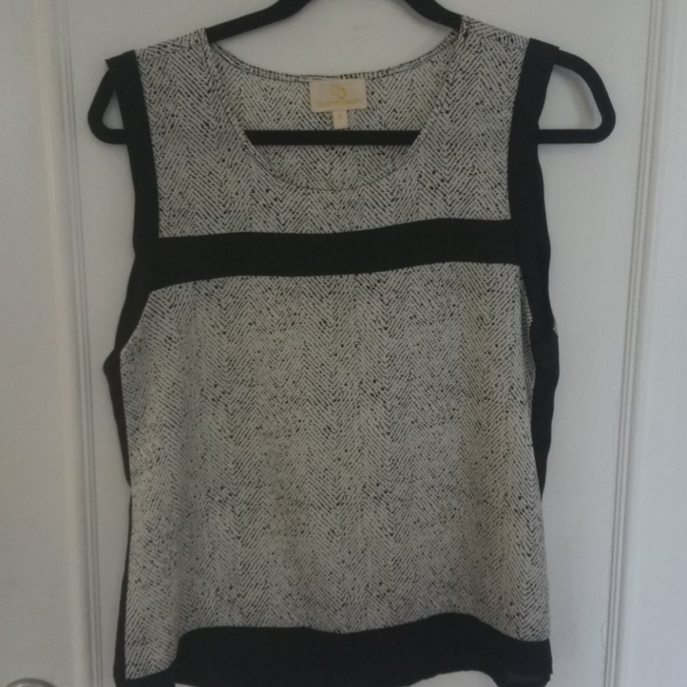 Sleeveless blouse